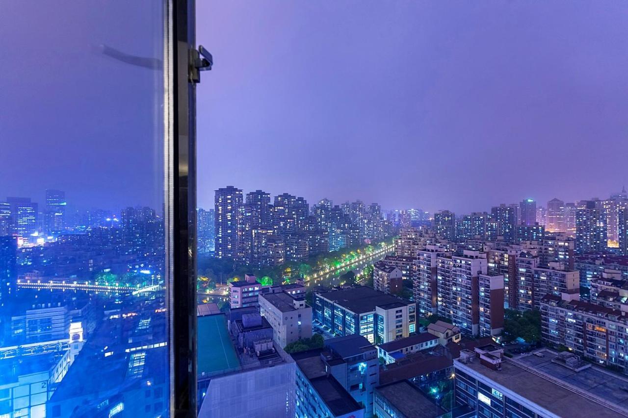 Holiday Inn Shanghai Vista, an IHG Hotel Bagian luar foto