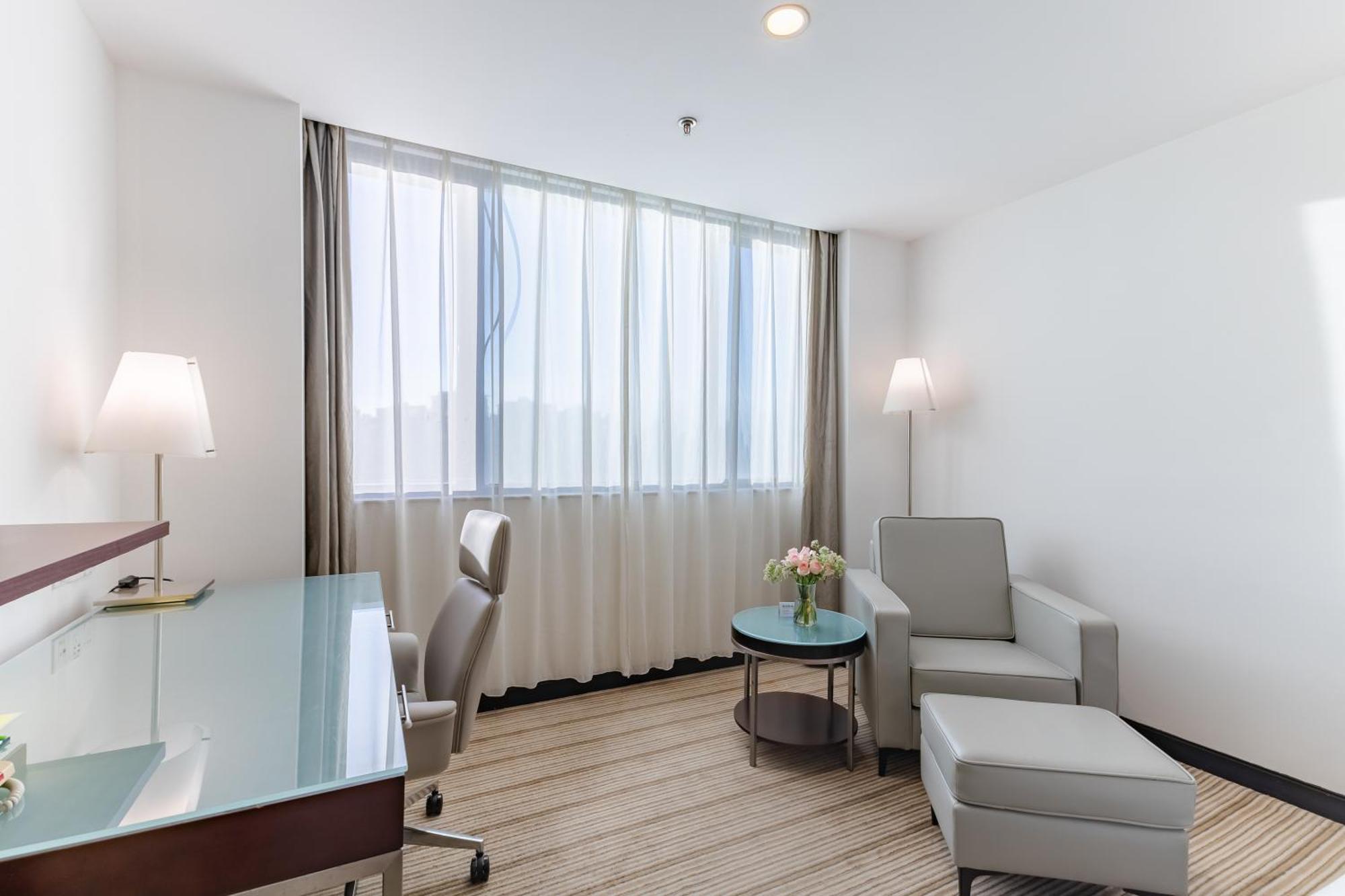 Holiday Inn Shanghai Vista, an IHG Hotel Bagian luar foto