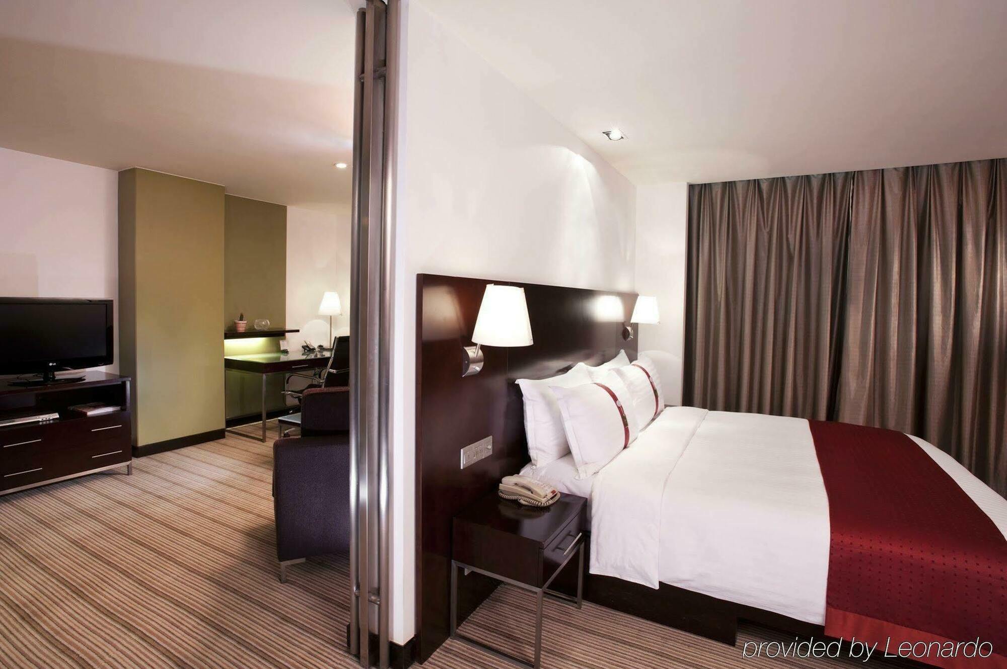 Holiday Inn Shanghai Vista, an IHG Hotel Bagian luar foto